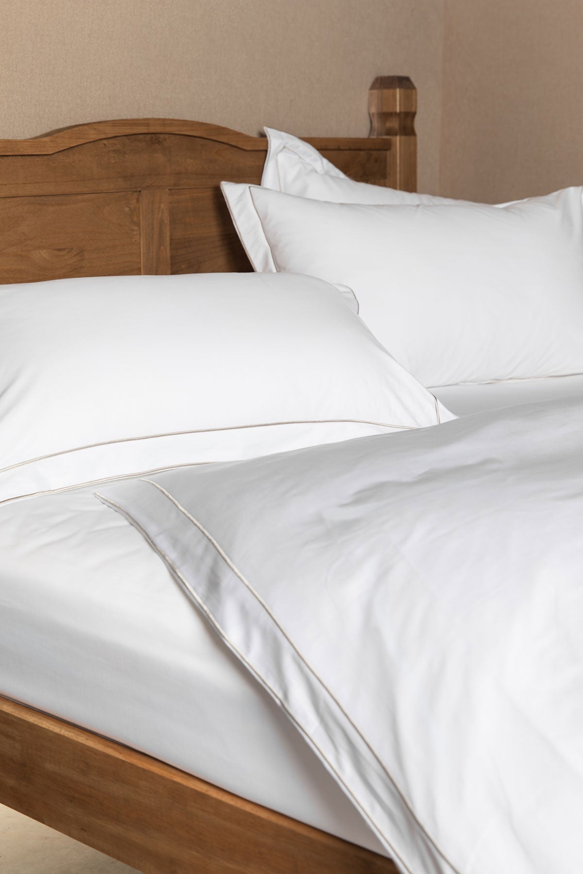 Cashmere Stone Frame 400TC Bedding by Beaumont & Brown