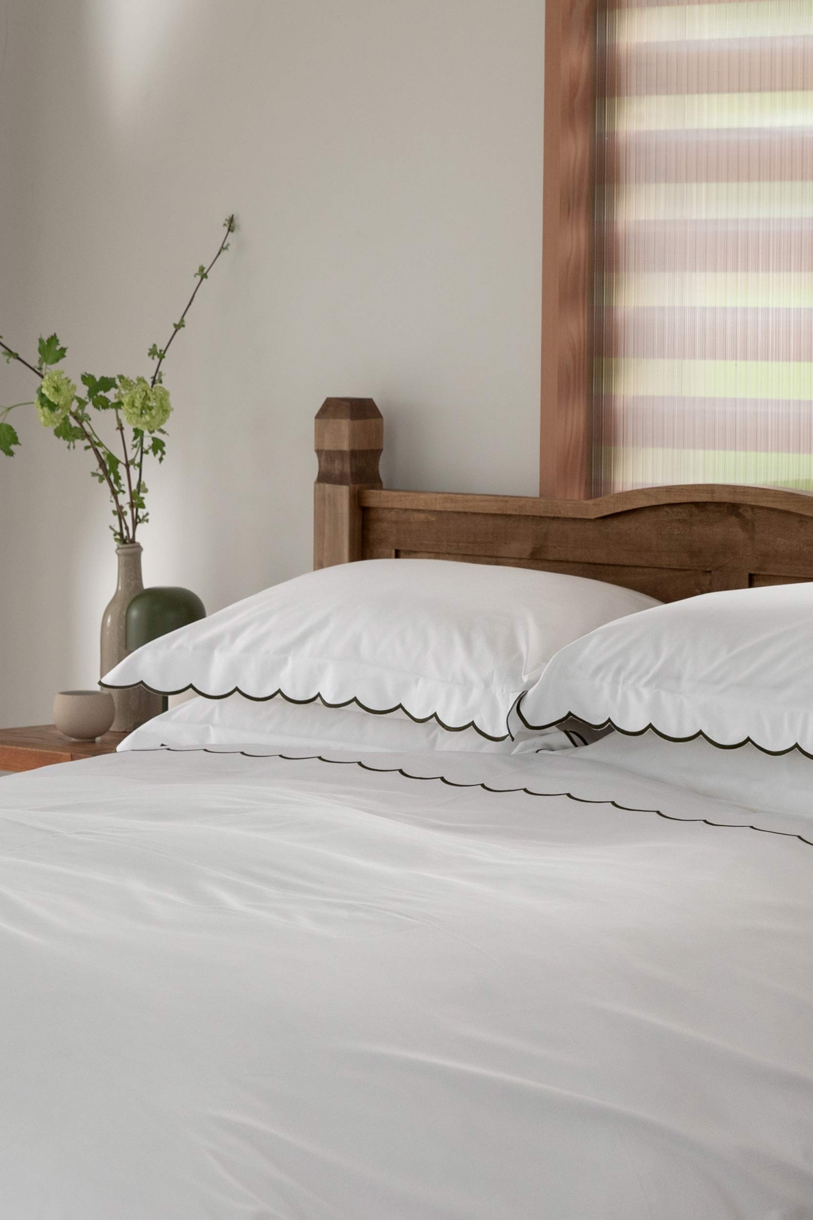 Woodland Green Scallop Edged 400TC Bedding Set