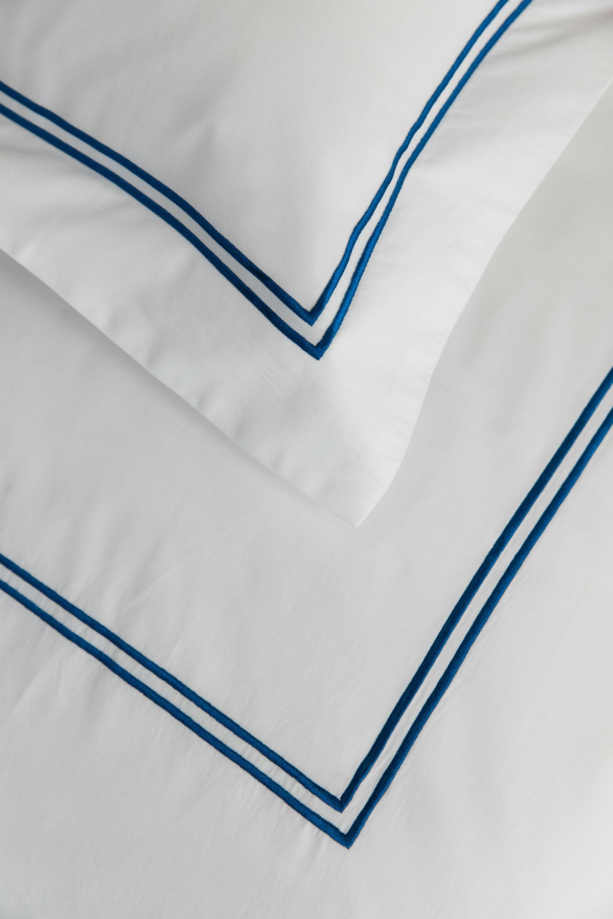 Blue 2 Row cord 400TC Bedding by Beaumont & Brown