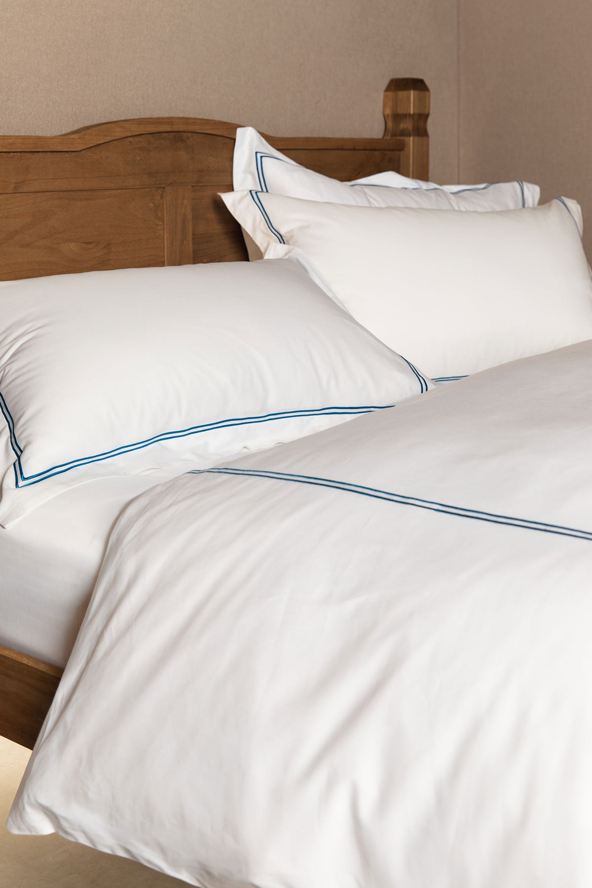 Blue 2 Row cord 400TC Bedding by Beaumont & Brown