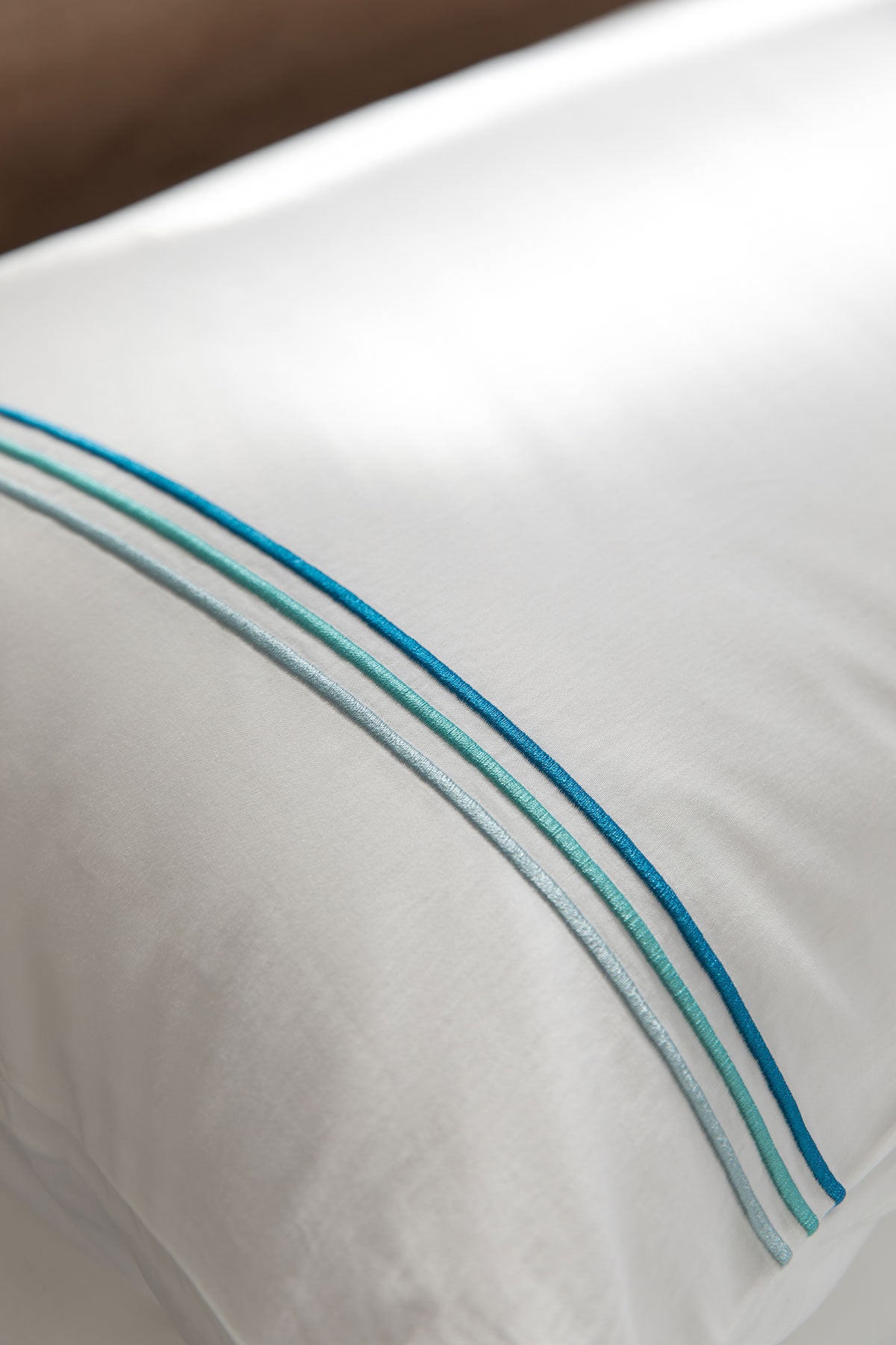 Aqua Blue Cord 400TC Bedding by Beaumont & Brown