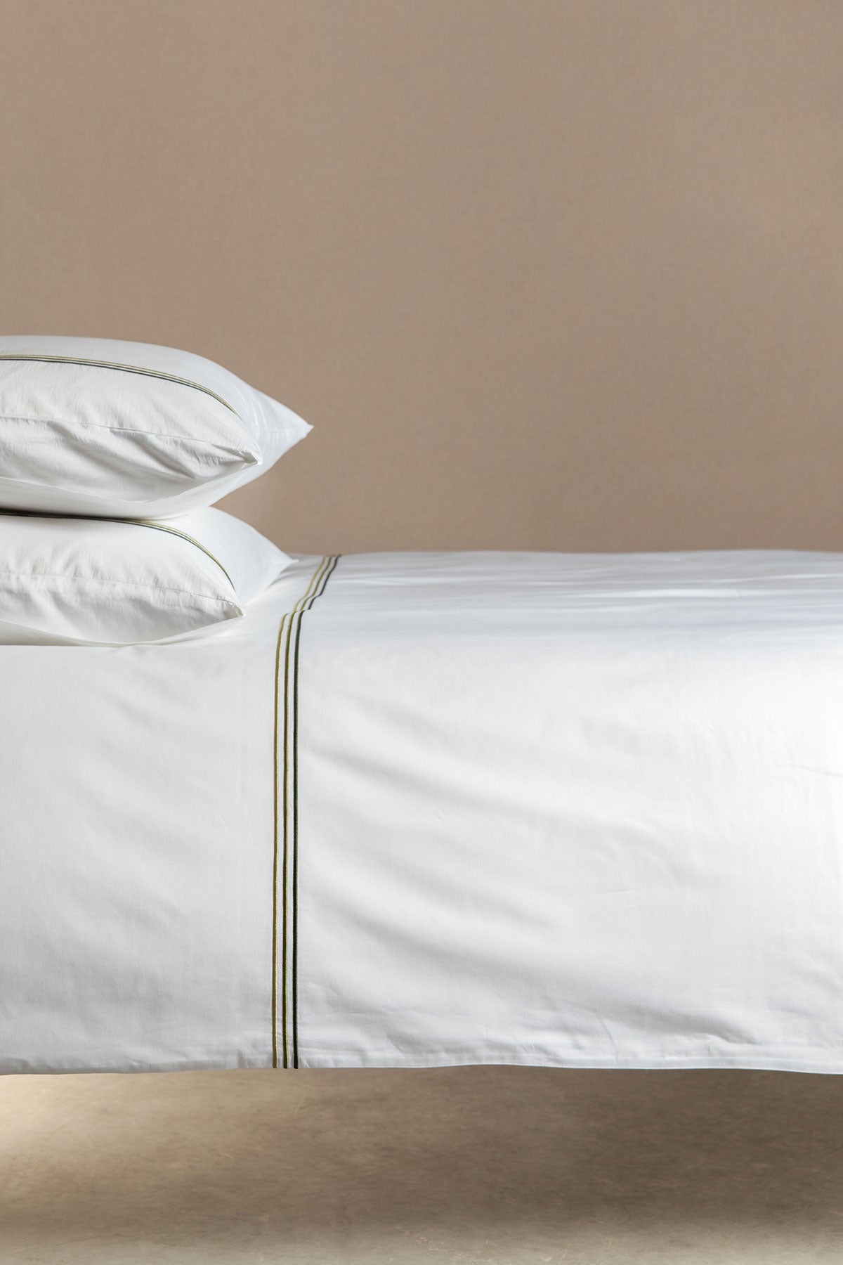 Forest Green 3 Cord 400TC Bedding by Beaumont & Brown