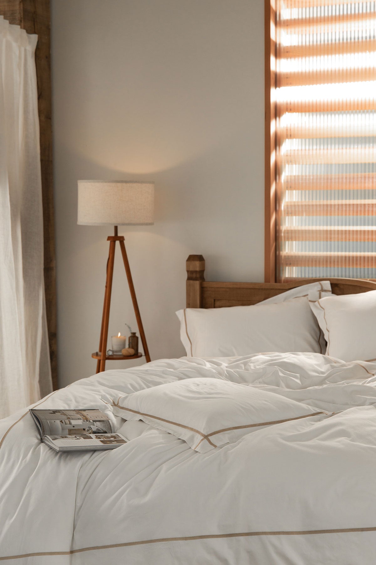 Latte Cross Border 400TC Bedding by Beaumont & Brown