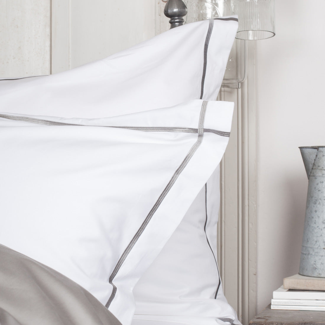 Grey Cross Border 400TC Pillowcases.